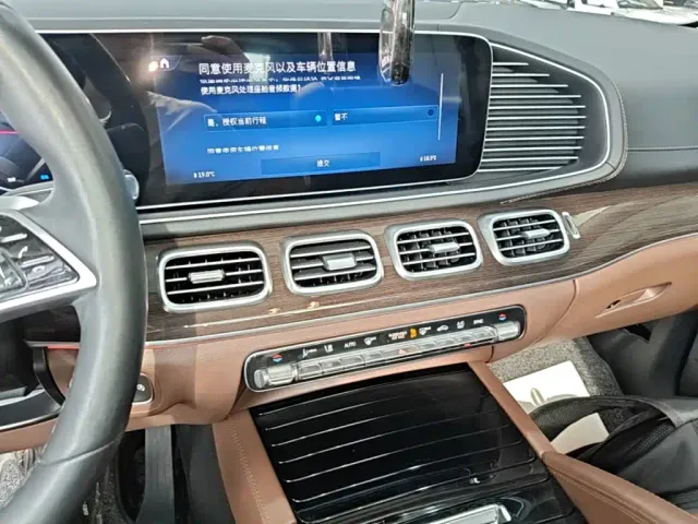 Mercedes-Benz GLE-Class — Фото автомобиля 12