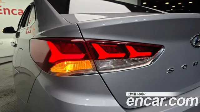 Hyundai Sonata — Фото автомобиля 23