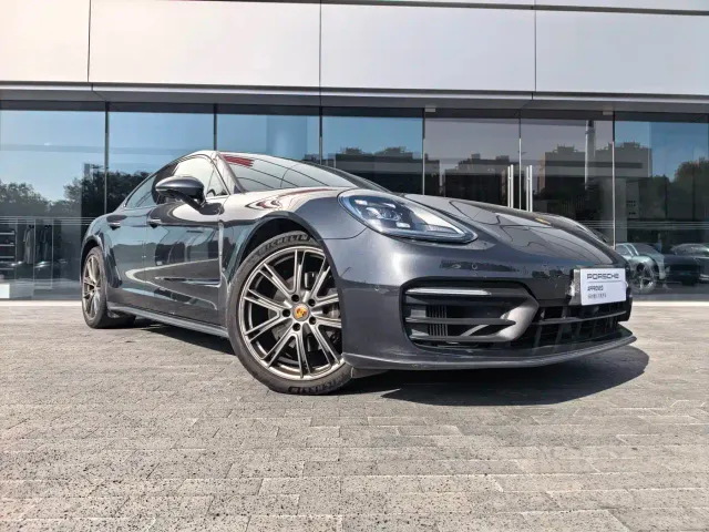 Фотография автомобиля — Porsche Panamera