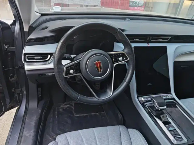 Hongqi H5 PHEV — Фото автомобиля 15