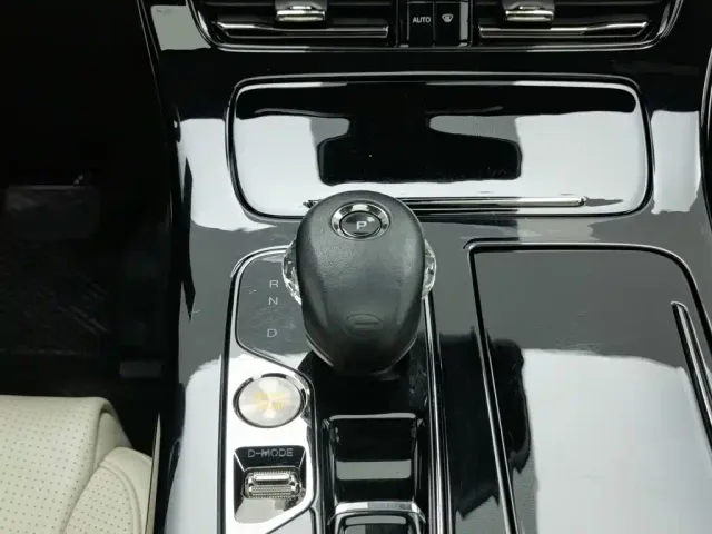 GAC Trumpchi M8 — Фото автомобиля 13
