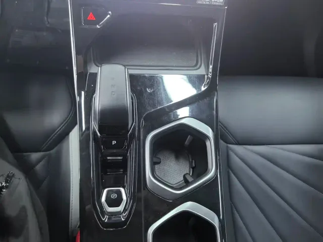 Geely Boyue L — Фото автомобиля 17