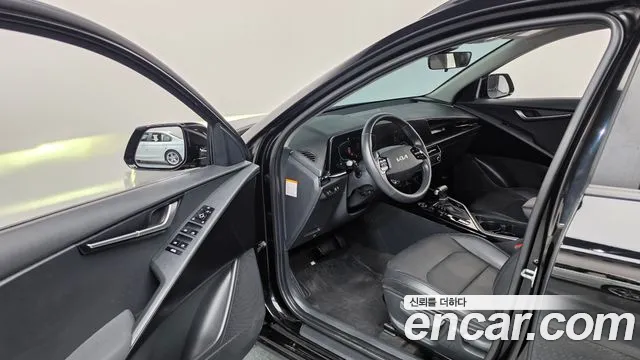 Kia Niro The All New — Фото автомобиля 15