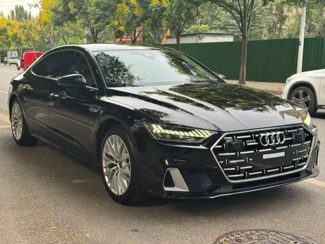 Фотография автомобиля — Audi A7L
