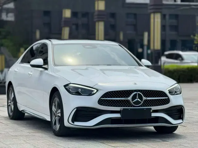Mercedes-Benz C-Class — Фото автомобиля 3