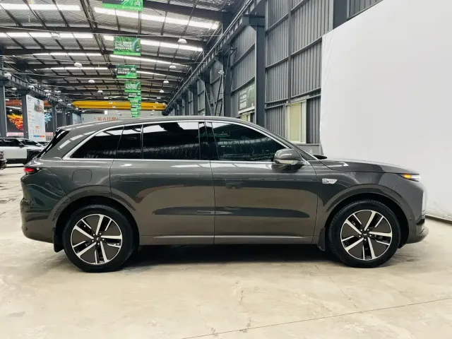 Li Auto Li Auto L6 2024 Pro — Фото автомобиля 8