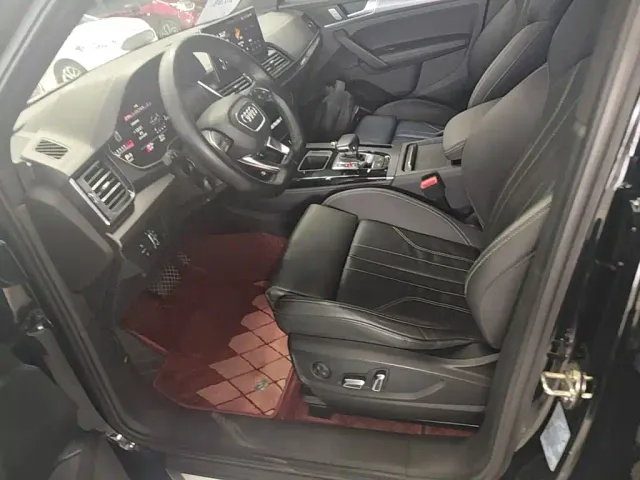 Audi Q5L — Фото автомобиля 14