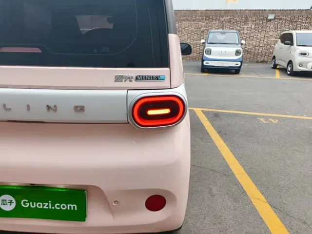 Wuling Hongguang Mini EV — Фото автомобиля 7