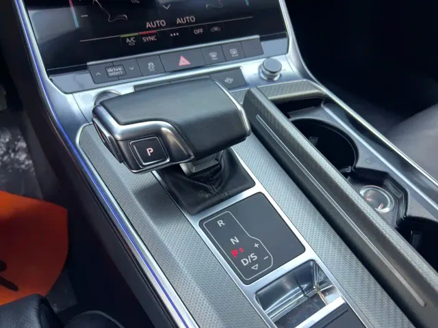 Audi A6L — Фото автомобиля 16