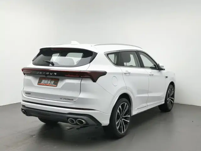 Jetour X70 Plus — Фото автомобиля 2