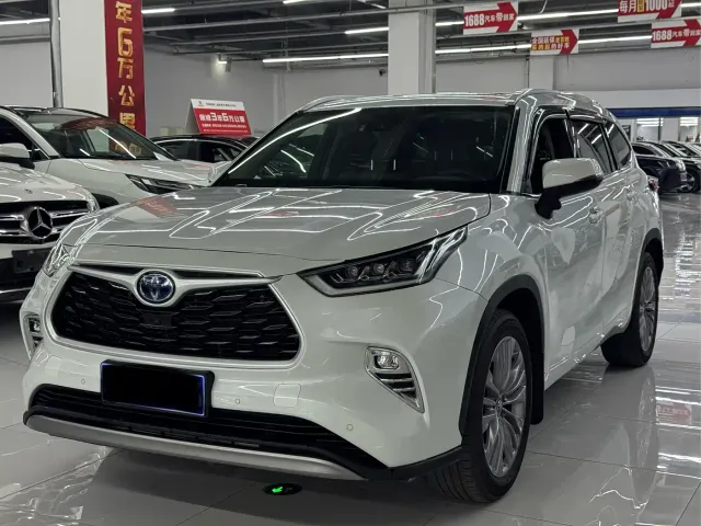 Toyota Highlander — Фото автомобиля 3