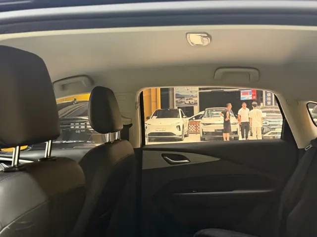 Wuling Starlight — Фото автомобиля 11