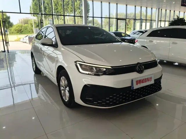 Volkswagen Lavida — Фото автомобиля 3