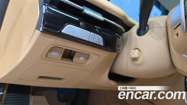 Genesis G80 Бензин 2.5 турбо 2WD — Фото автомобиля 16