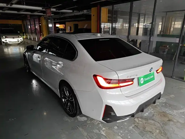 BMW 3 Series — Фото автомобиля 4