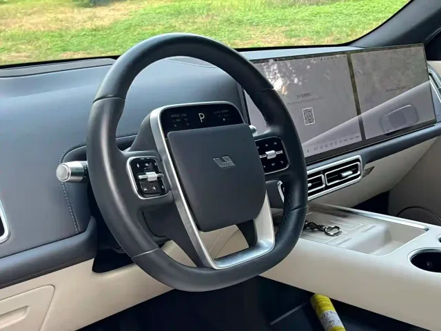 Li Auto L7 — Фото автомобиля 5
