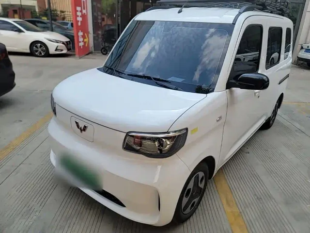 Фотография автомобиля — Wuling Zhiguang NEV