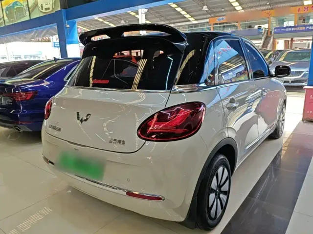 Wuling Bingo — Фото автомобиля 4