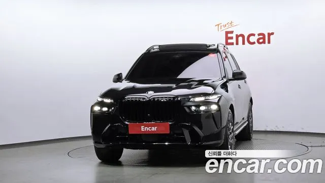 BMW X7 — Фото автомобиля 3