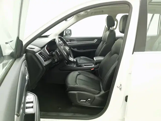 Roewe RX8 — Фото автомобиля 10