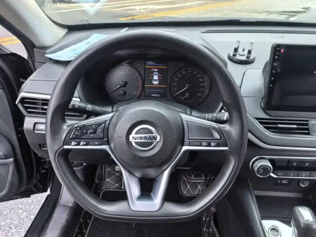Nissan Teana — Фото автомобиля 8