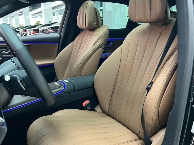 Mercedes-Benz E-Class — Фото автомобиля 9