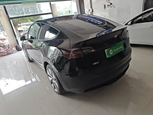 Tesla Model Y 2022 Facelift Rear-Wheel Drive Version — Фото автомобиля 4