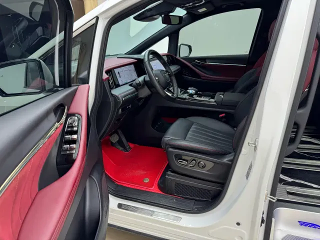 GAC Trumpchi M8 — Фото автомобиля 9