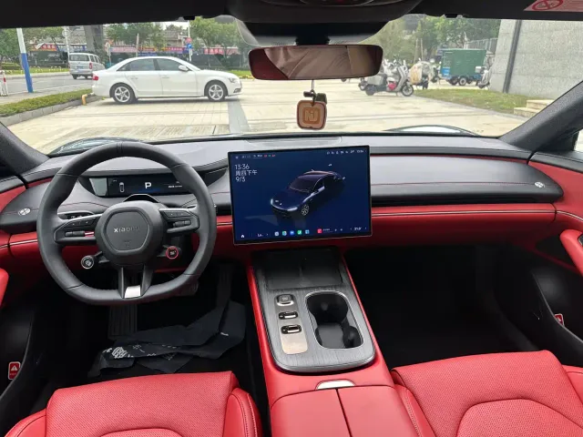 Xiaomi SU7 — Фото автомобиля 7