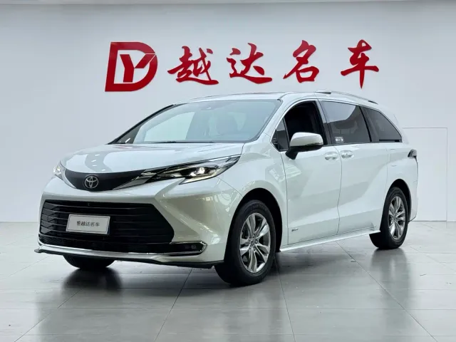 Фотография автомобиля — Toyota Sienna