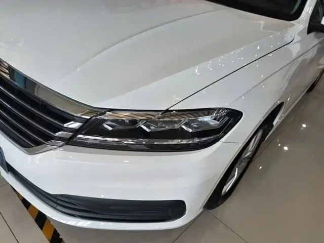 Volkswagen Lavida — Фото автомобиля 23