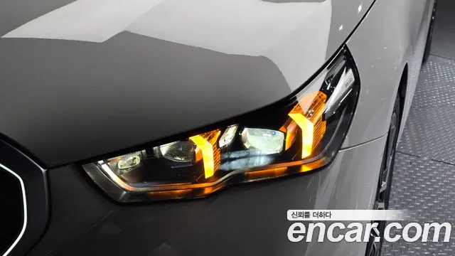 BMW 5-Series — Фото автомобиля 22