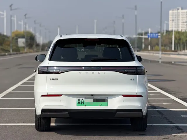 Geely Galaxy E5 — Фото автомобиля 11