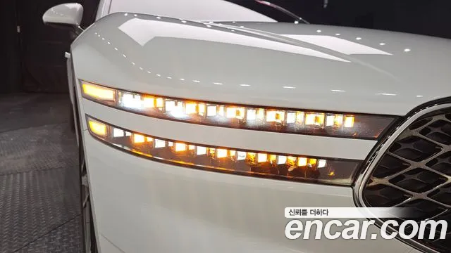 Genesis G90 Бензин 3.5 турбо AWD — Фото автомобиля 17