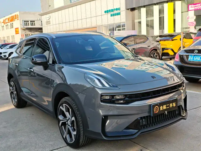 Lynk & Co 06 — Фото автомобиля 4