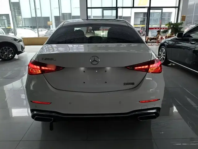 Mercedes-Benz C-Class — Фото автомобиля 5