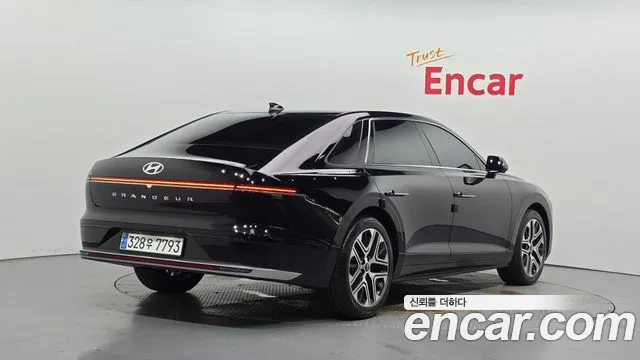 Hyundai Grandeur Grandeur (GN7) 2.5 Бензин 2WD — Фото автомобиля 2