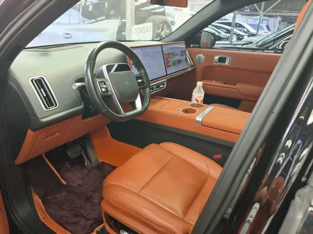 Li Auto L7 — Фото автомобиля 11