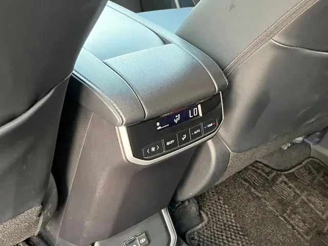 Toyota Crown Kluger — Фото автомобиля 28