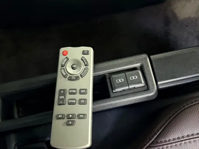 Toyota Sienna — Фото автомобиля 20