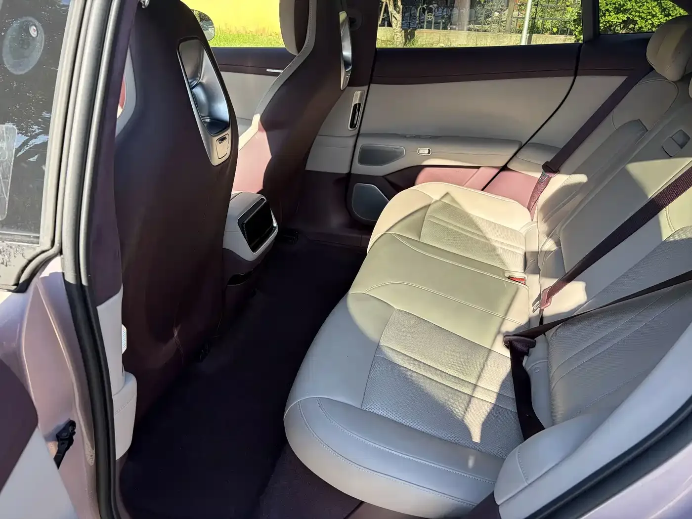 Xiaomi Auto Xiaomi YU7 2025 Ultra Long Range High Performance AWD Max Edition — Фото автомобиля 7