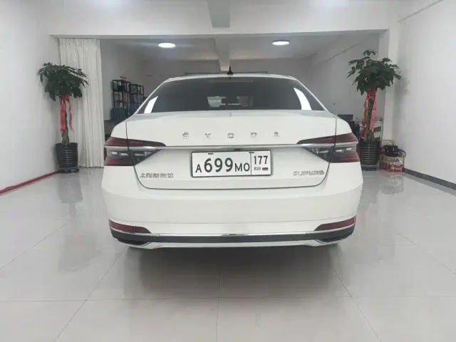 Skoda Superb — Фото автомобиля 14