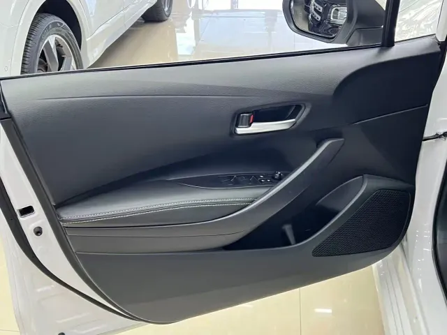 Toyota Corolla — Фото автомобиля 14