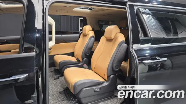 Kia Carnival Generation 4 — Фото автомобиля 11