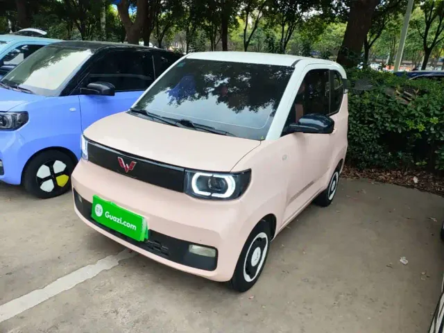 Фотография автомобиля — Wuling Hongguang Mini EV