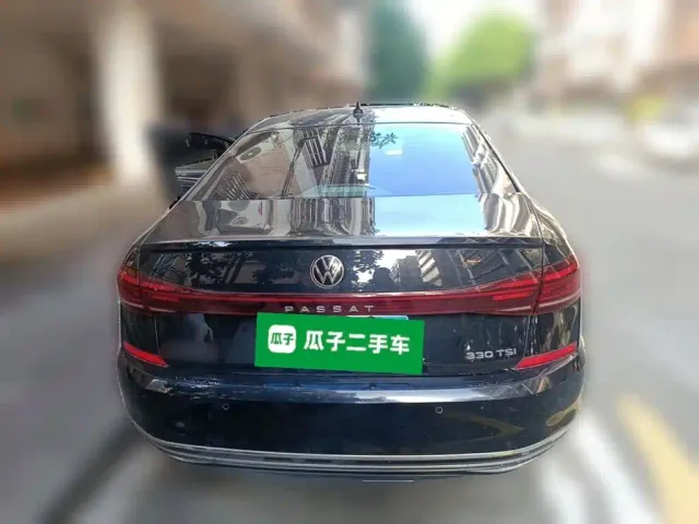 Volkswagen Passat — Фото автомобиля 3