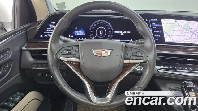 Cadillac Escalade — Фото автомобиля 13