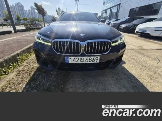 Фотография автомобиля — BMW 5 Series G30