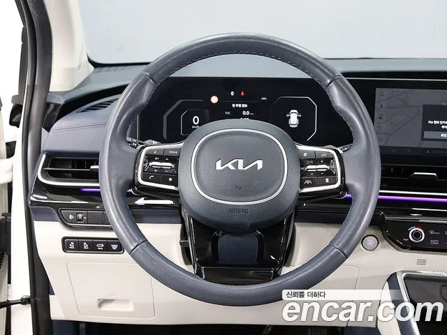 Kia Carnival Generation 4 — Фото автомобиля 12