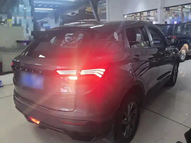 Geely Binyue — Фото автомобиля 6